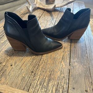 Vince Camuto Black Leather Ankle Boots- Sz 10